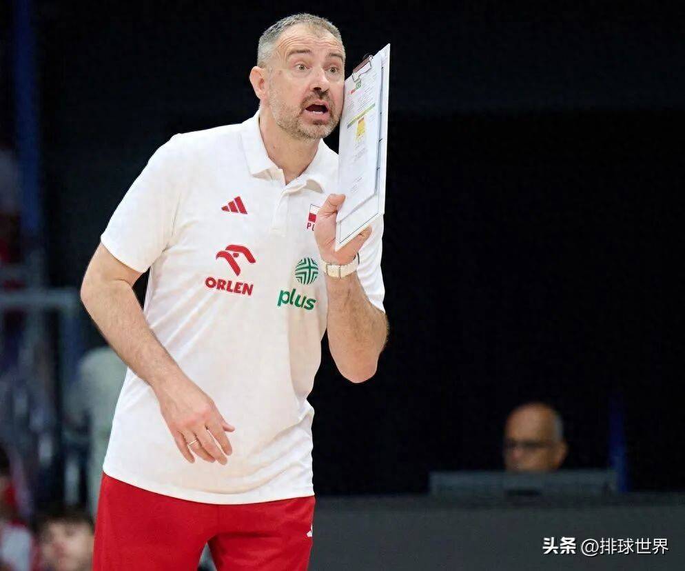 关于CBA季后赛集结日再迎强敌；勒沃库森主帅复盘；主帅态度——质疑声仍在；资深球员宣示担当的信息