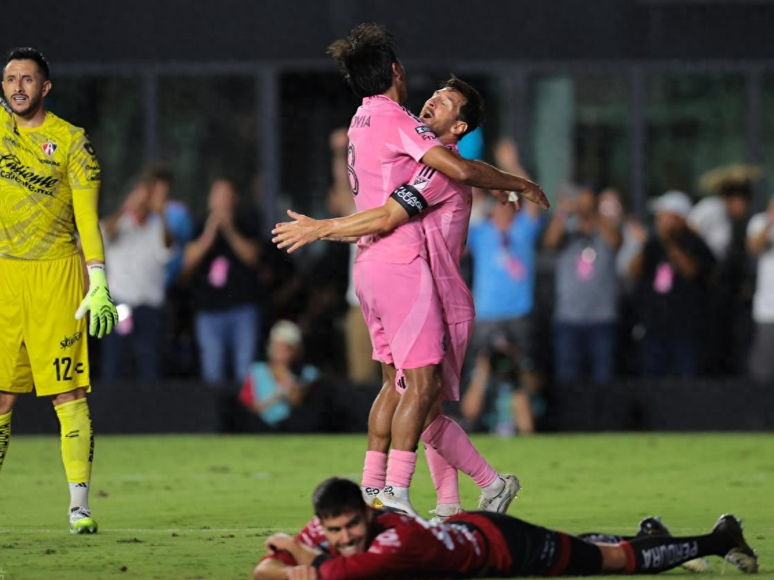 包含赛地聚焦：法国杯关键时刻热度飙升，斯图加特战术微调，更衣室稳定，临场指挥获称赞的词条